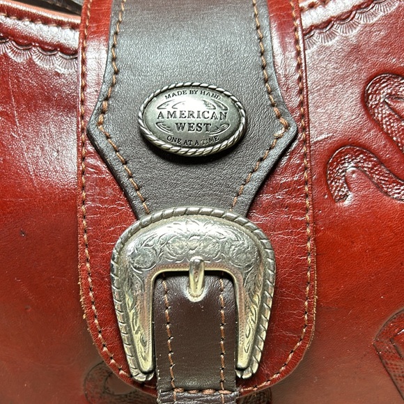 American West handbag, ladies, all leather, handmade, silver buckle. Like new - Picture 2 of 15